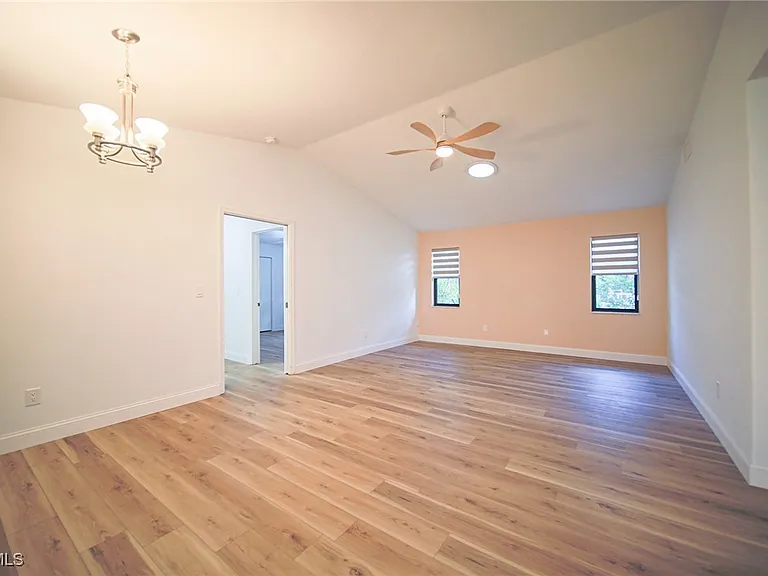 1250 Riverbend Dr — Photo 40