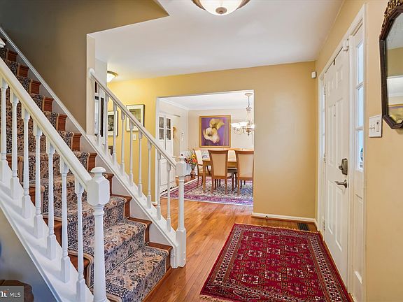2nd image of 1090 Loran Ct