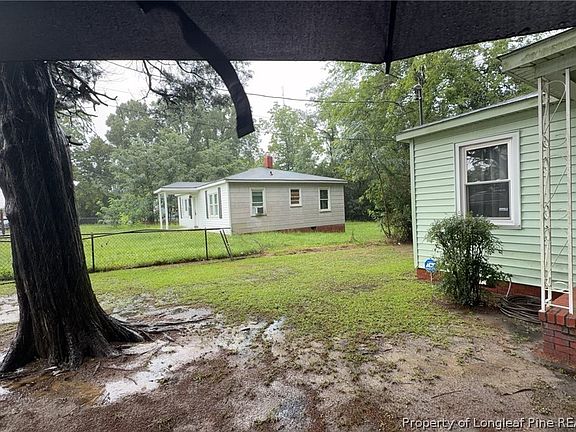 2nd image of 3232 Chandler St