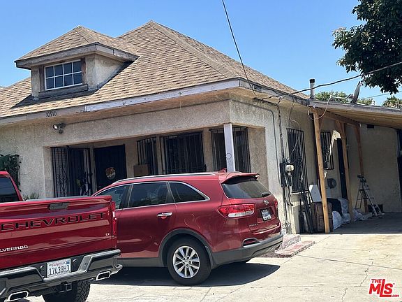 4th image of 10910 Wilmington Ave