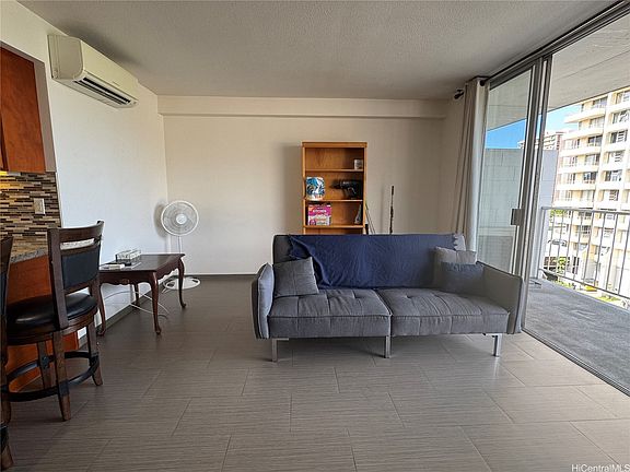 3rd image of 1941 Church Ln APT 608