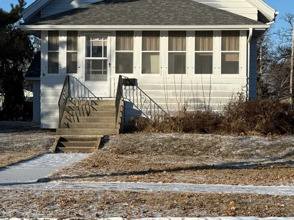 704 W 5th Ave, Oshkosh, WI 54902