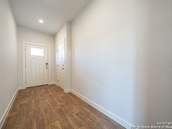 3rd image of 5950 Cinnabar Corner