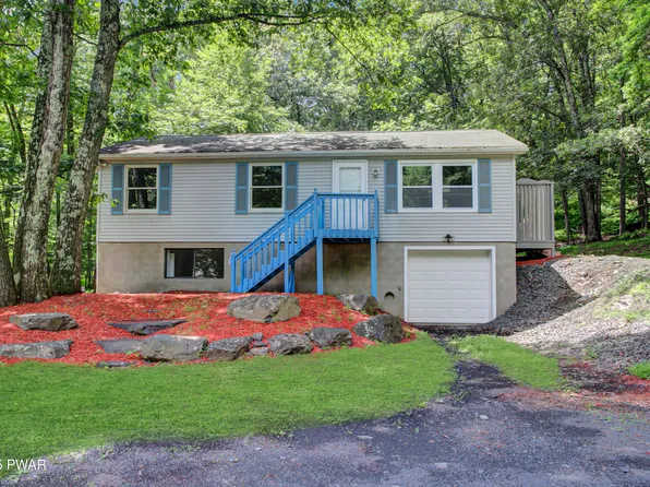 426 Whippoorwill Dr, Bushkill, PA 18324