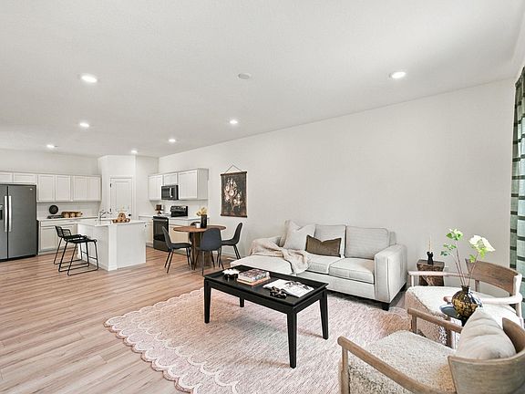 5th image of 1202 Rock Ridge Cir