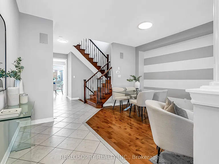 284 Bilbrough St — Photo 2