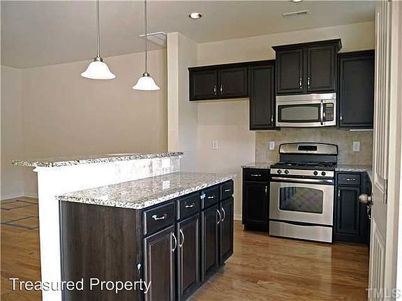 3rd image of 364 Westgrove Ct