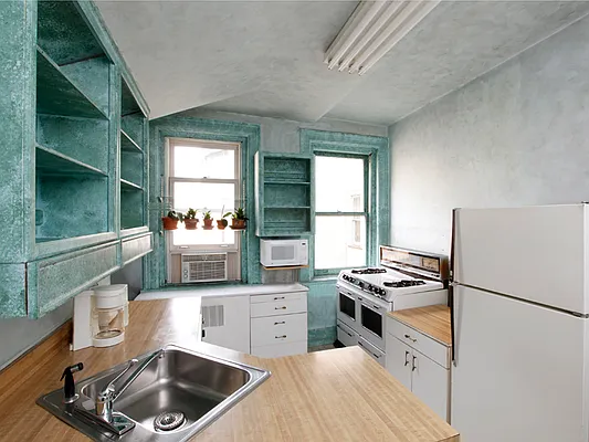 Sold by Sotheby's International Realty | media 7