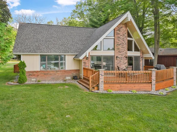 250 Driftwood Cir, Prudenville, MI 48651