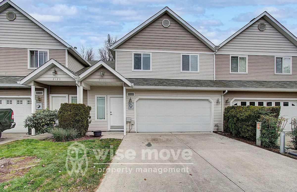 Building Photo - 2119 NE 163rd Ave