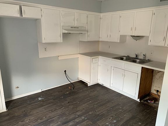 5th image of 105-106 E Egan St #106M