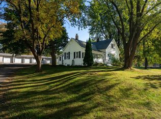 1412 Cormier Rd, Green Bay, WI 54313