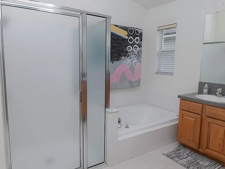 1637 Maximilian Dr — Photo 26