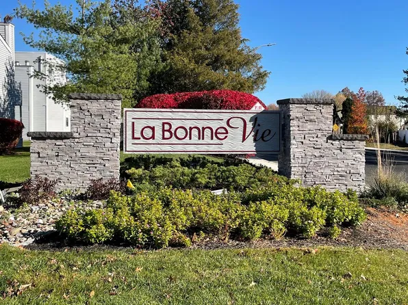 4801 Gina Ct, Voorhees, NJ 08043