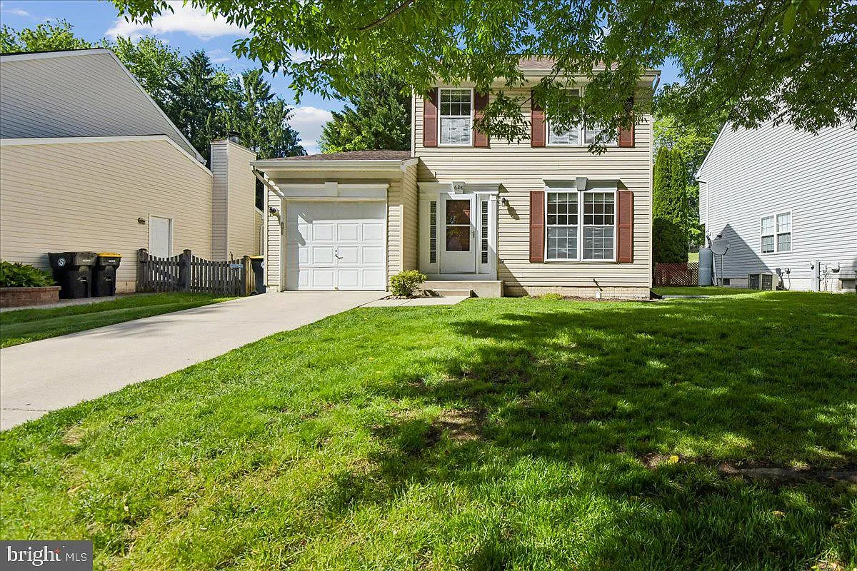 4 bed, 3.5 bath, 2160 sqft, $4,500 — Photo 1