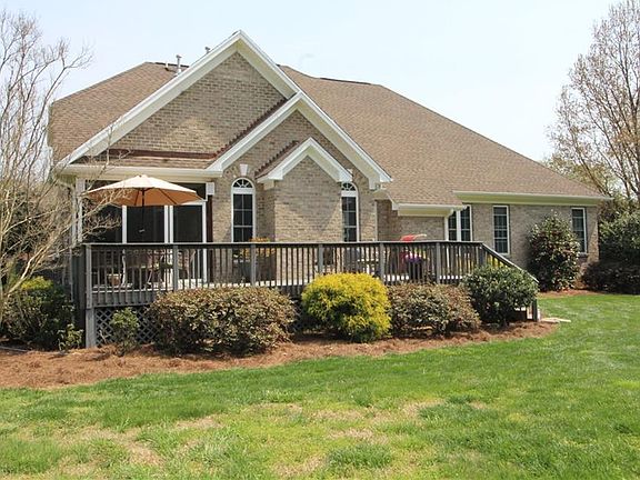 2nd image of 2507 Hillsdale Forest Ct