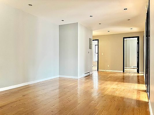 3rd image of 350 Manhattan Ave APT 5C