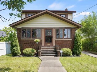 689 Brittain Rd, Akron, OH 44305