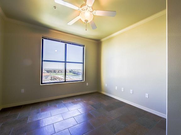 4th image of 330 Las Colinas Blvd #1004