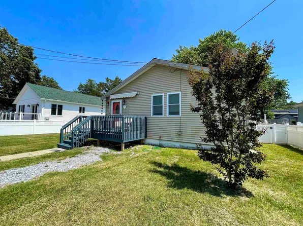 19 Poplarwood Rd, Villas, NJ 08251