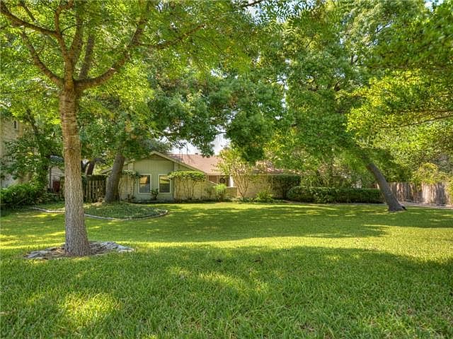 2nd image of 3205 Eanes Cir