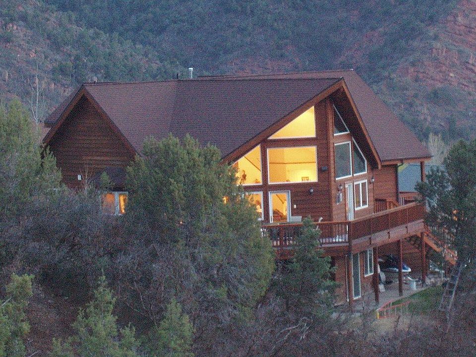 High ceilings w/great views