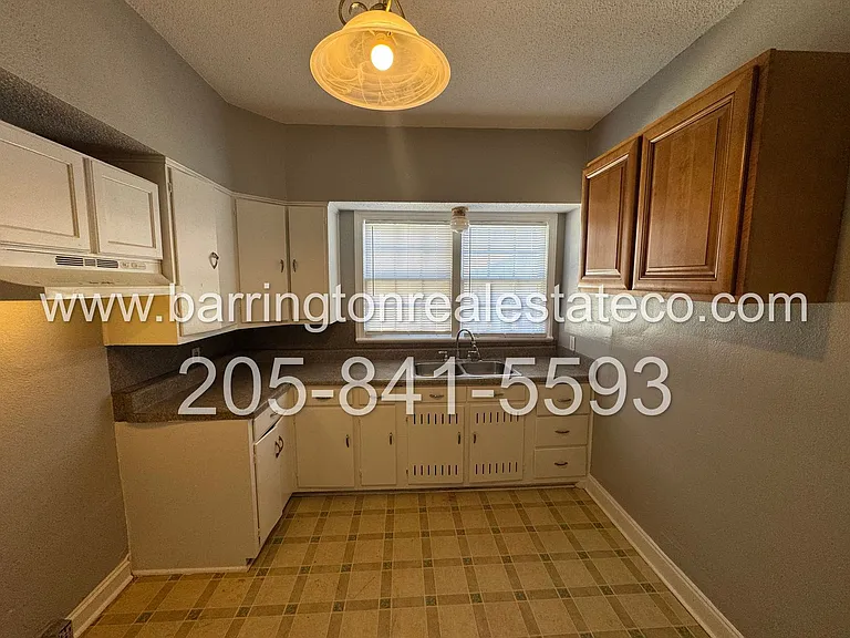 1225 Elizabeth Ave — Photo 2