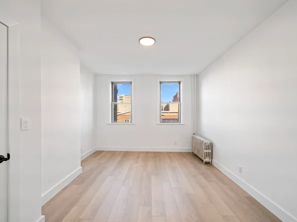 216 Madison Street image 10 of 15