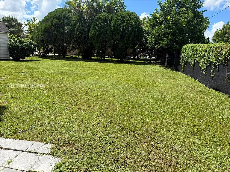1104 E Jasmine Rd — Photo 17
