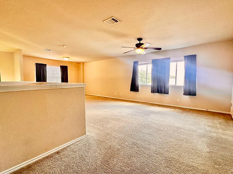 786 San Mateo — Photo 22