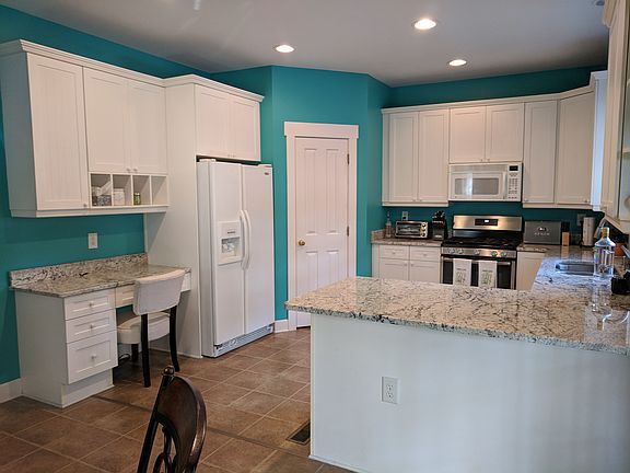 New granite with new gas range