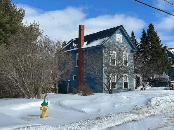 35 Fort Hill Street, Fort Fairfield, ME 04742