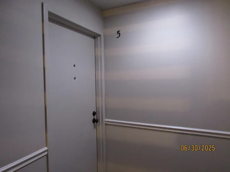 352 Pembroke Ct #5 — Photo 20