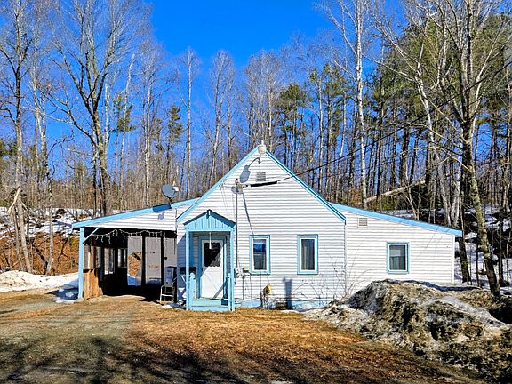 4th image of 372 River Road