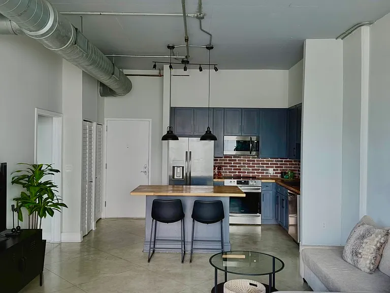 2001 Biscayne Blvd #2416 — Photo 6