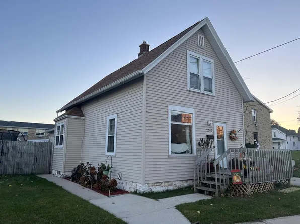 2007 Western AVENUE, Manitowoc, WI 54220