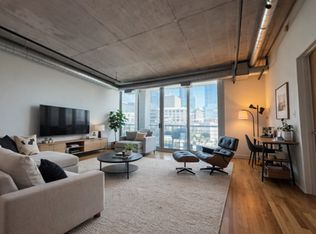 700 W Van Buren St APT 1201, Chicago, IL 60607