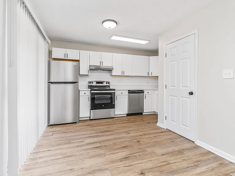 6665 Magnolia St — Photo 14