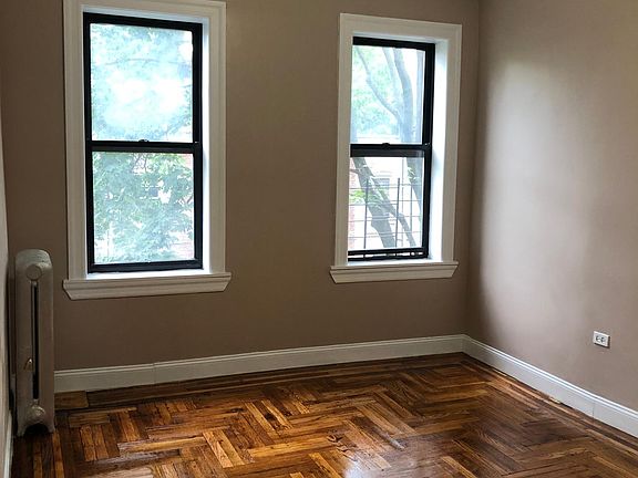 5th image of 2772 Morris Ave #37