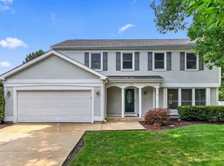 2158 Countryside Cir, Naperville, IL 60565