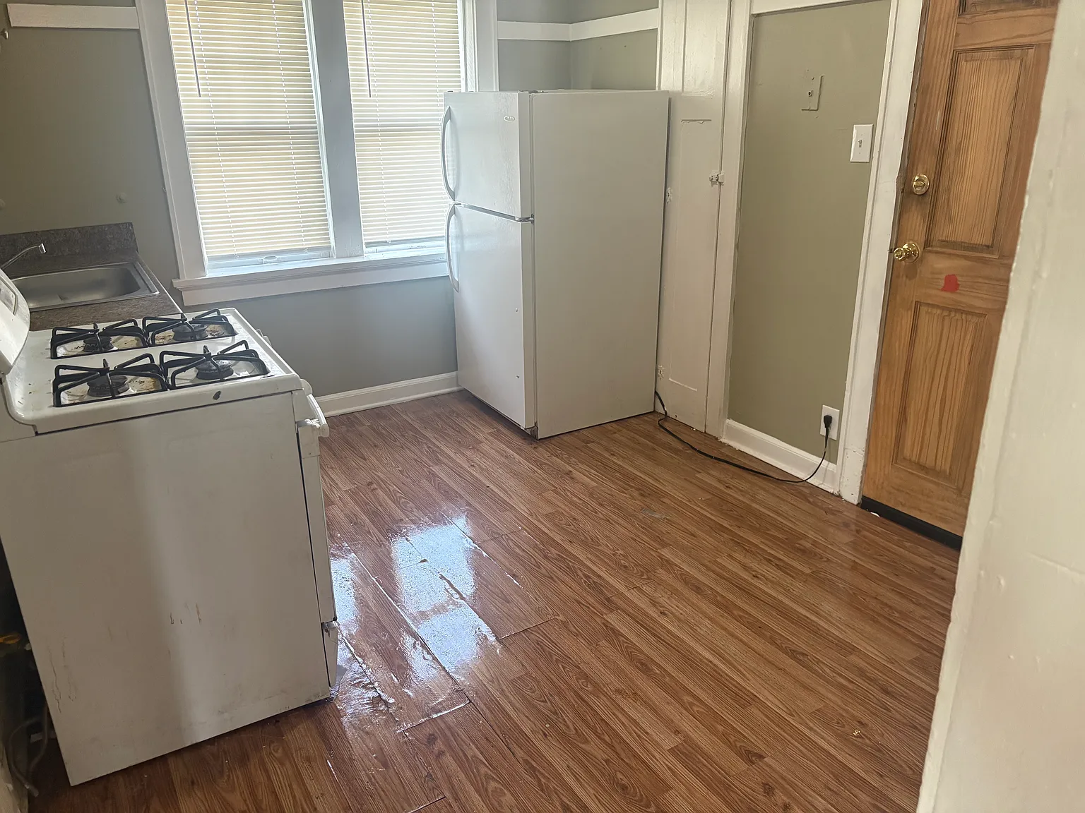2 bed, 800 sqft, $1,025 — Photo 4