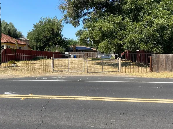 2330 Main St, Escalon, CA 95320