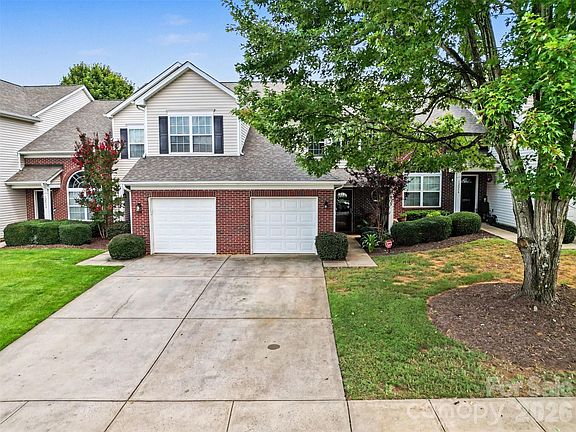 2nd image of 12058 Stratfield Place Cir