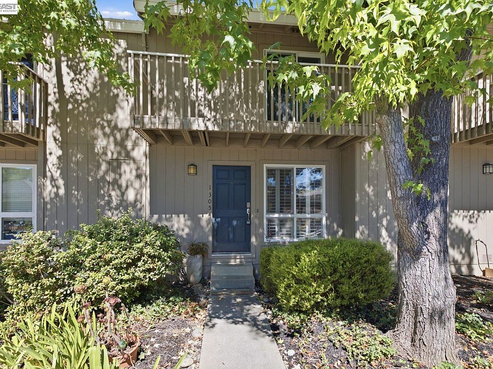 1st image of 1305 Waterfall Way