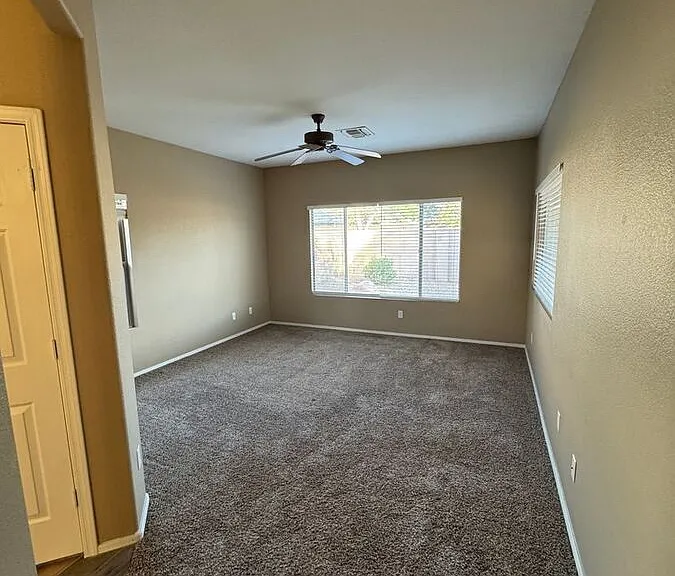 9450 W Quail Ave — Photo 22
