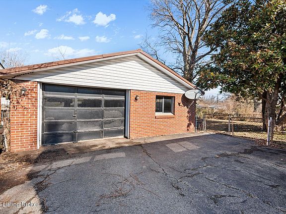 4th image of 1912 Milburt Dr