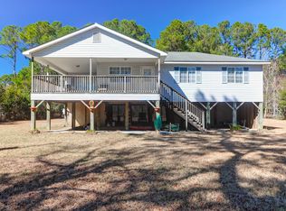 943 Waterfowl Ln, Huger, SC 29450