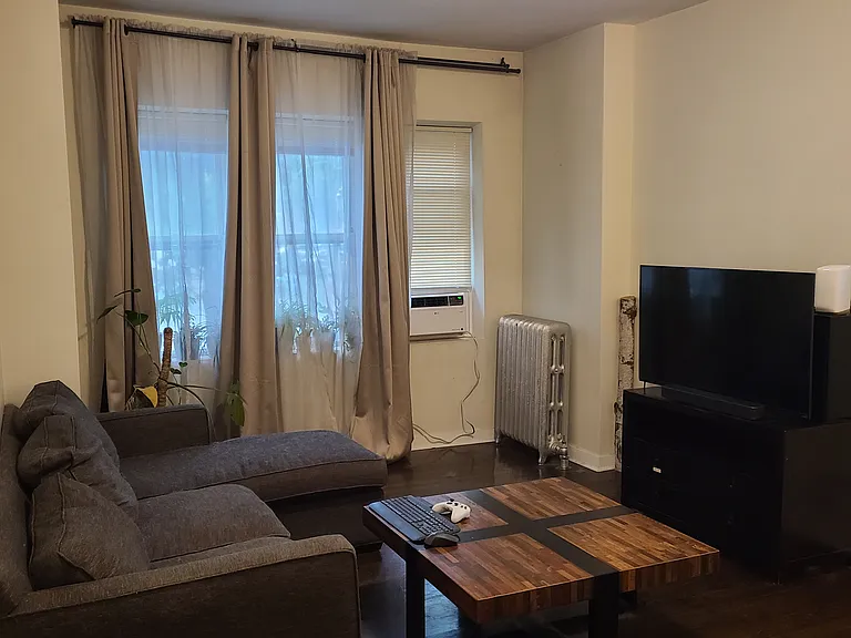 2455 N Ridgeway Ave #1 — Photo 2