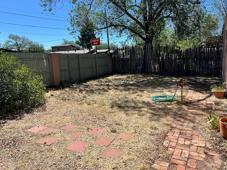 410 La Joya Rd — Photo 3