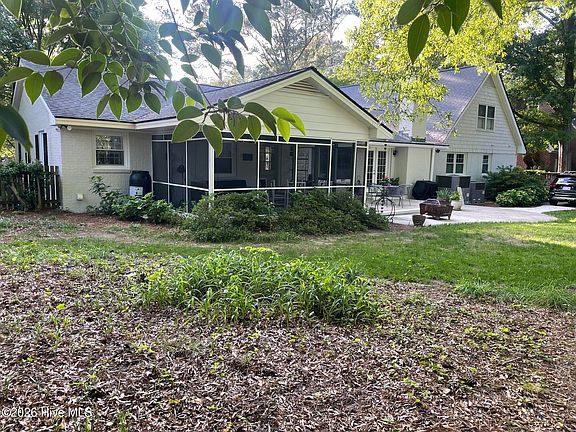 3rd image of 2210 Sulgrave Drive NW
